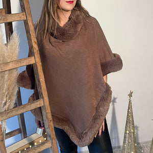 Poncho "fausse fourrure"