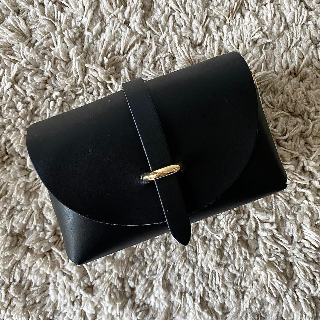 Pochette en cuir véritable