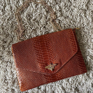 Pochette croco "Fermoir Abeille"