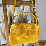 Load image into Gallery viewer, Pochette en daim &quot;croco&quot;
