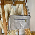 Load image into Gallery viewer, Pochette irisée argent &quot;Etoile&quot;
